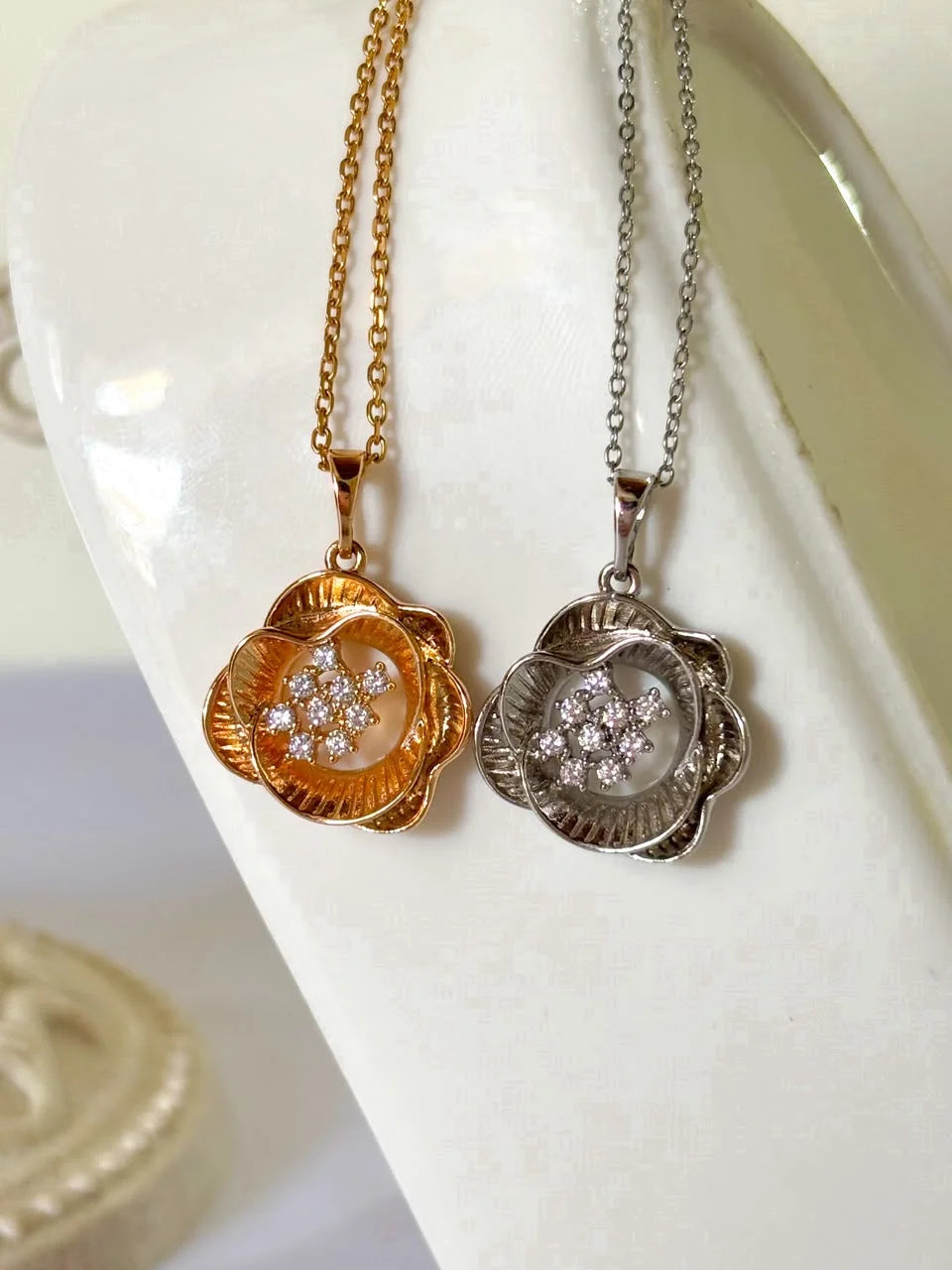 Collar Rosa Radiante